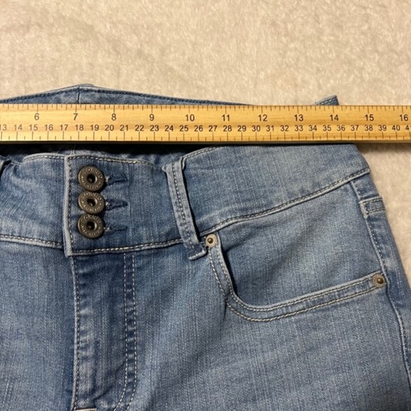 Torrid Premium Womens 3 Button Blue Medium Washd Skinny Jeans High Rise Size 10R - Picture 10 of 12